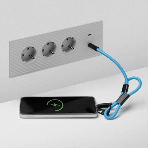 Állítható, C-ről C-re csatlakozós, 60 W-os, töltő- és adatátviteli kábeles csuklópánt telefontartóval.  