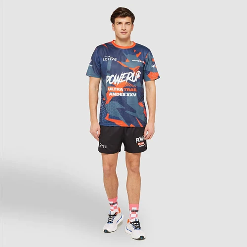 Egyedi dizájn szerinti futózokni boltozattartással.  