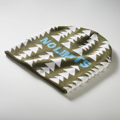 Egyedi mintás, akril jacquard kötött sapka.  