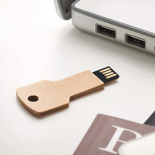 Kulcs alakú, USB pendrive, papír házban 1-64GB.  