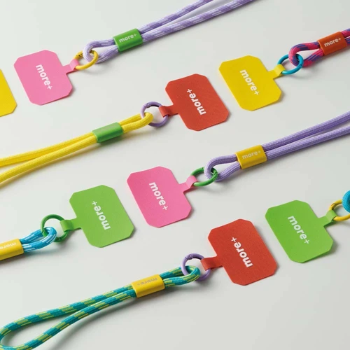 Mix & Play színes, zsinóros telefontartó csuklópánt  