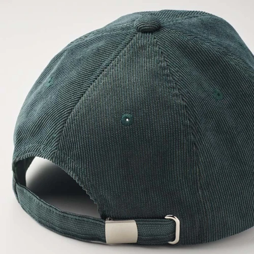 Pamut kordbársony, megerősítés nélküli, 6 paneles baseball sapka.  