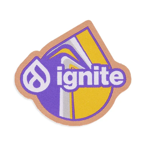 Szövött címke lézervágott szegéllyel  
