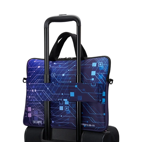 Szublimált neoprén laptoptok cipzárral és gurulós pánttal.  