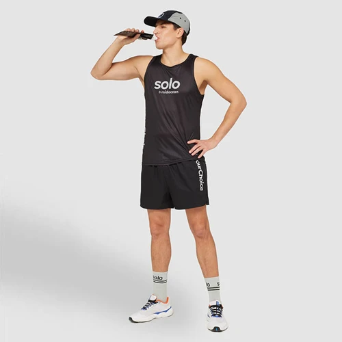 Ultrakönnyű, négyzethálós sporttrikó 100 g/m²  