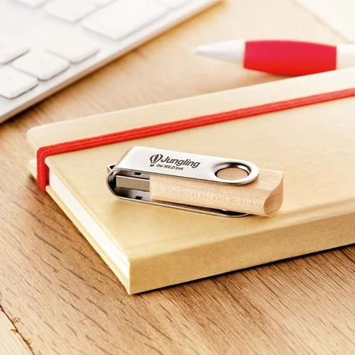 USB pendrive, fa házzal 1-64GB.  