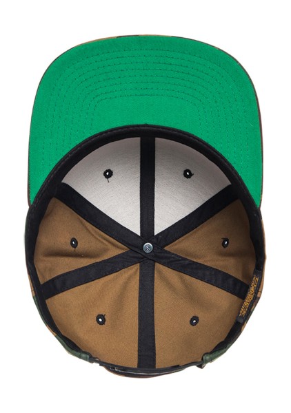 Classic Snapback in Camo  
