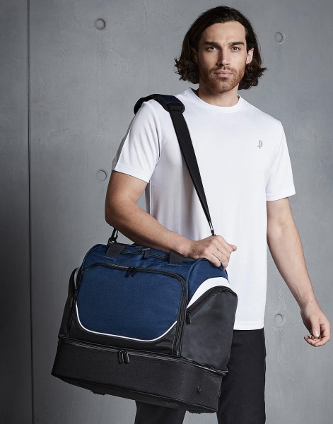 Pro Team Hardbase Holdall  