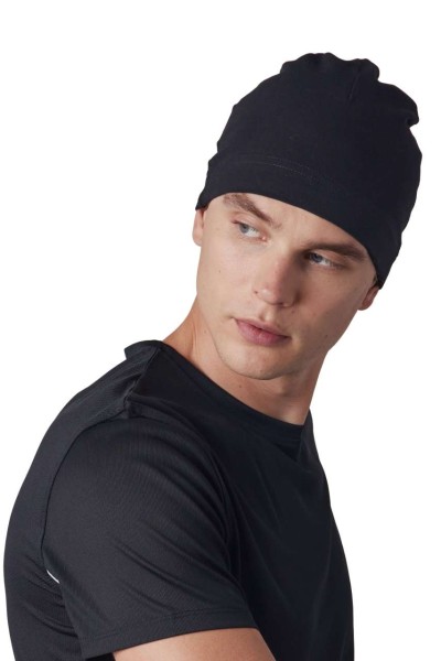 SPORTY FITTED BEANIE Fekete 